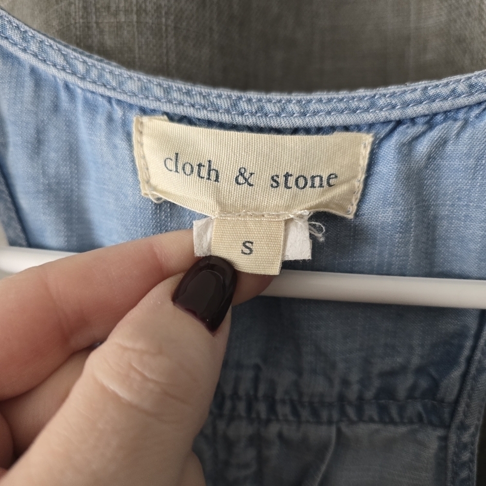 Cloth & Stone Denim Chambray Sleeveless Jumpsuit Size S Tie Waist Button Front - Picture 5 of 7